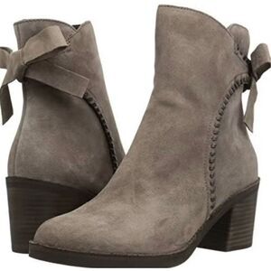 Ugg Fraise Whipstitch suede heeled booties size 9